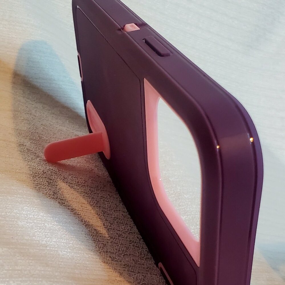 Phone case - Picture 3 of 5
